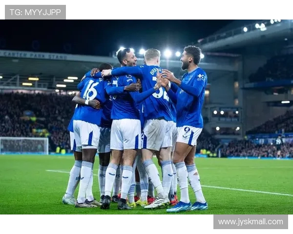 埃弗顿vs南安普顿即时比分更新与比赛走势全解析赛况焦点回顾预测