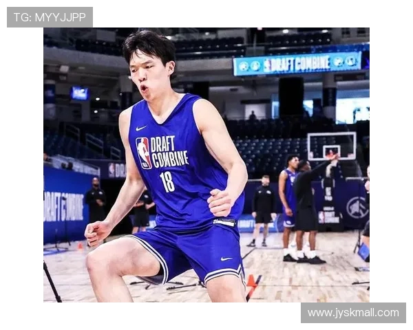 杨瀚森成为球队吉祥物般的存在他的出场欢呼声超越队内所有球员